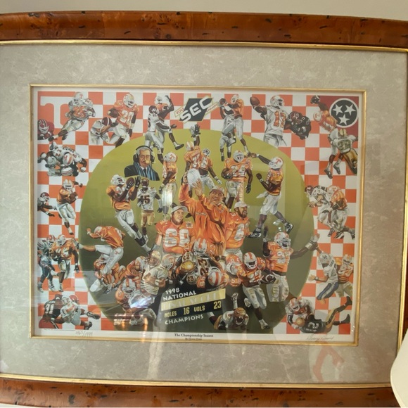 Professionally Framed & Autographed!!!UT Volunteer Football Championship Photo - Picture 1 of 5